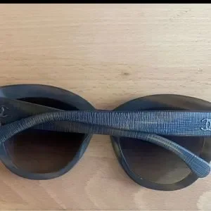 Chanel sunglasses/ does NOT come with case CHANEL | Accessories | Authentic Chanel Sunglasses Do Not  main image 4